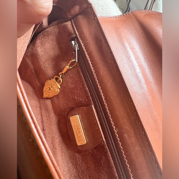 Vintage Gucci Cognac Leather Saddle Bag with Strap - Picture 6 of 7